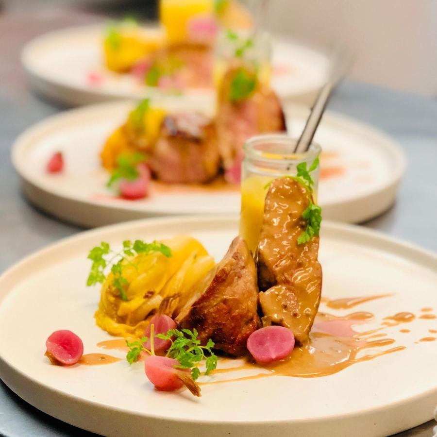 Logis Hotel Restaurant L'Oree Des Bois La Breille-les-Pins ภายนอก รูปภาพ
